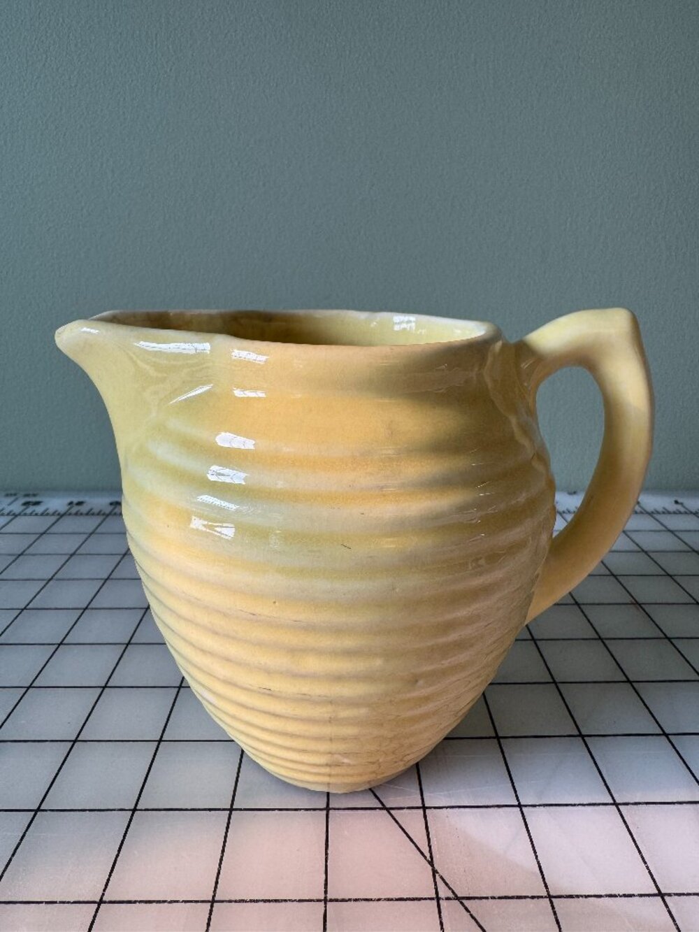 Vintage Hull Pottery Beehive Ringware Yellow Pitcher #907 1930s